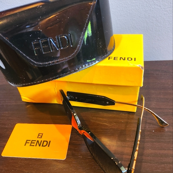 Fendi Sunglasses - Picture 2 of 7